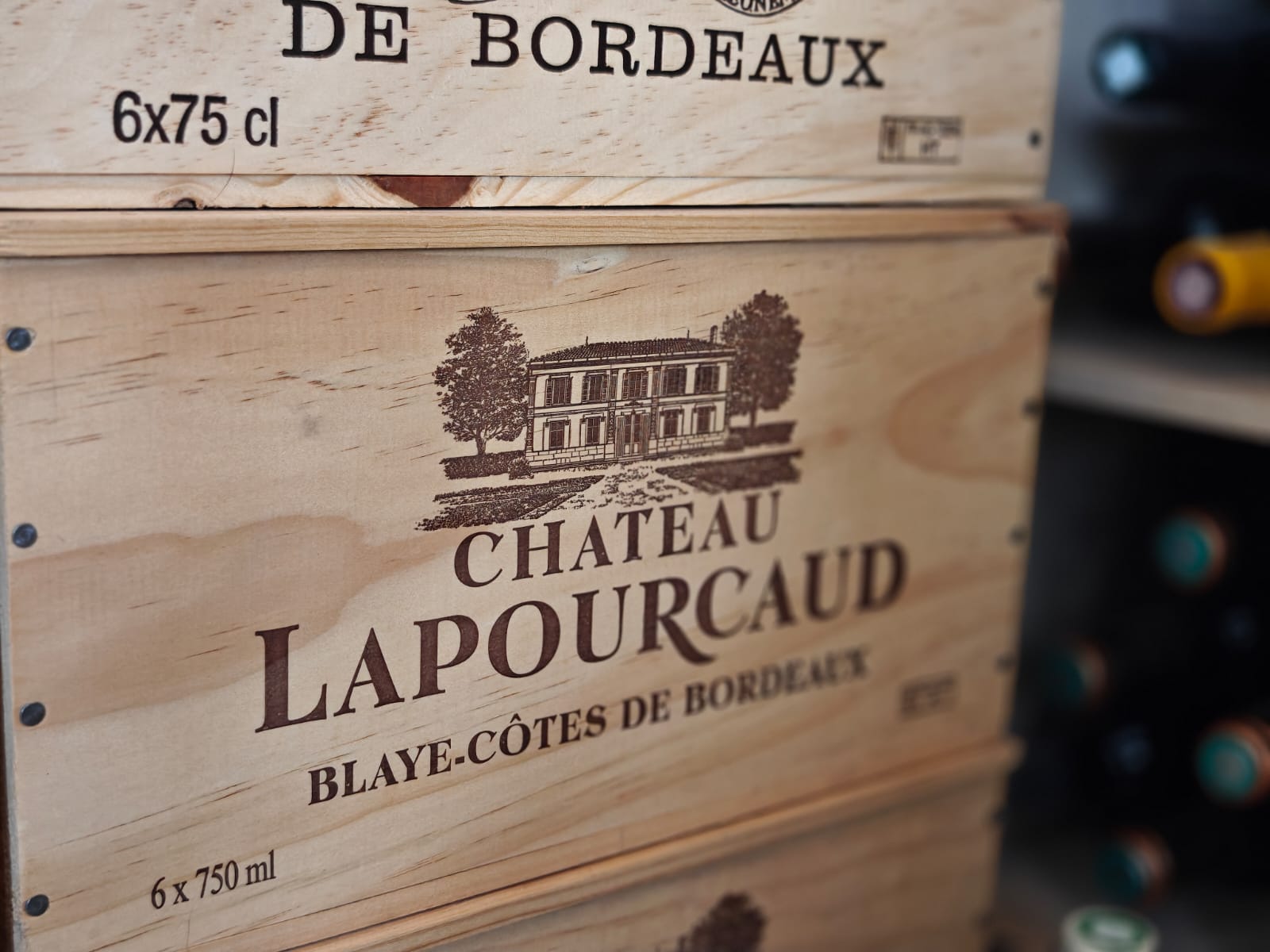 Caisse bois Château Lapourcaud cadeau
